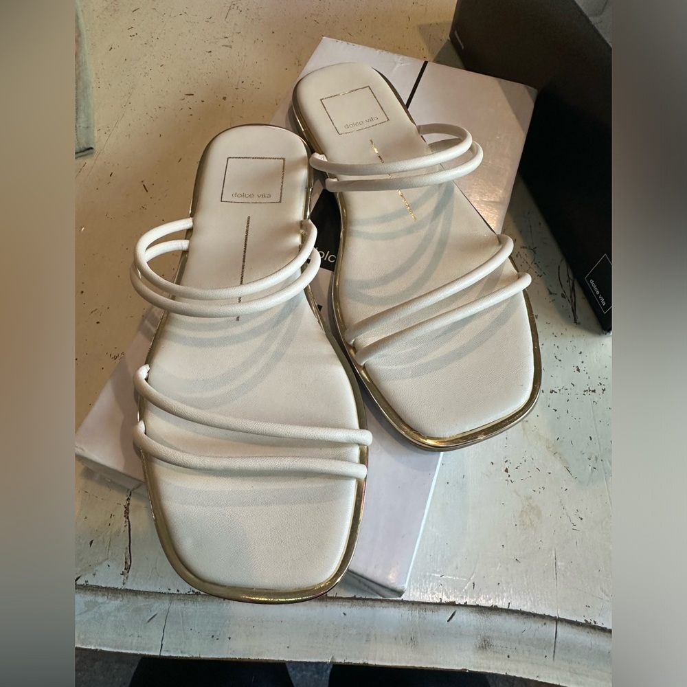 Dolce vita sandal